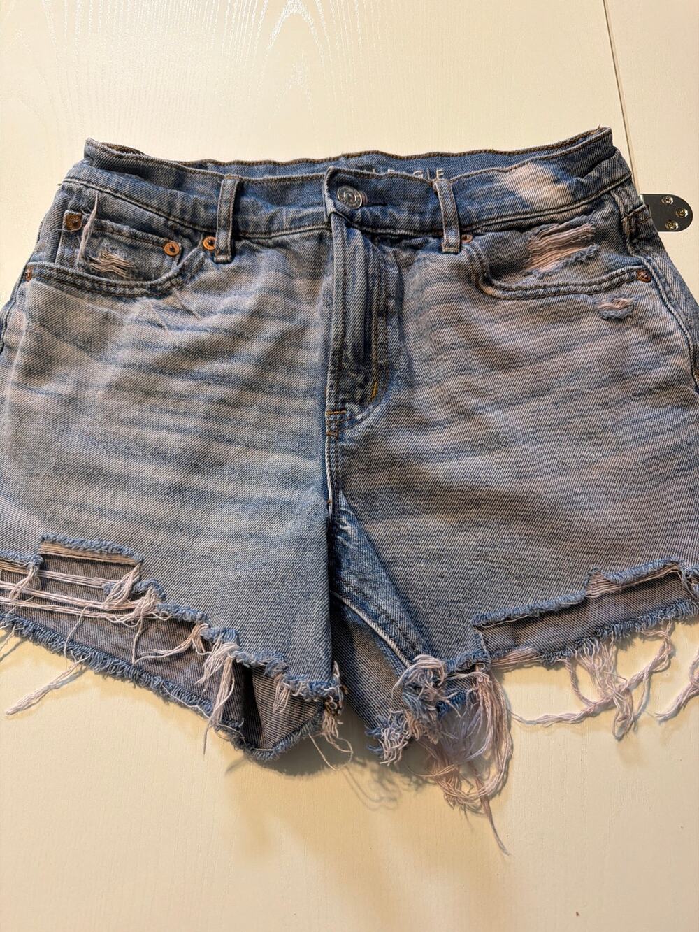 Sz 4 American Eagle Super High-Rise relaxed shorts